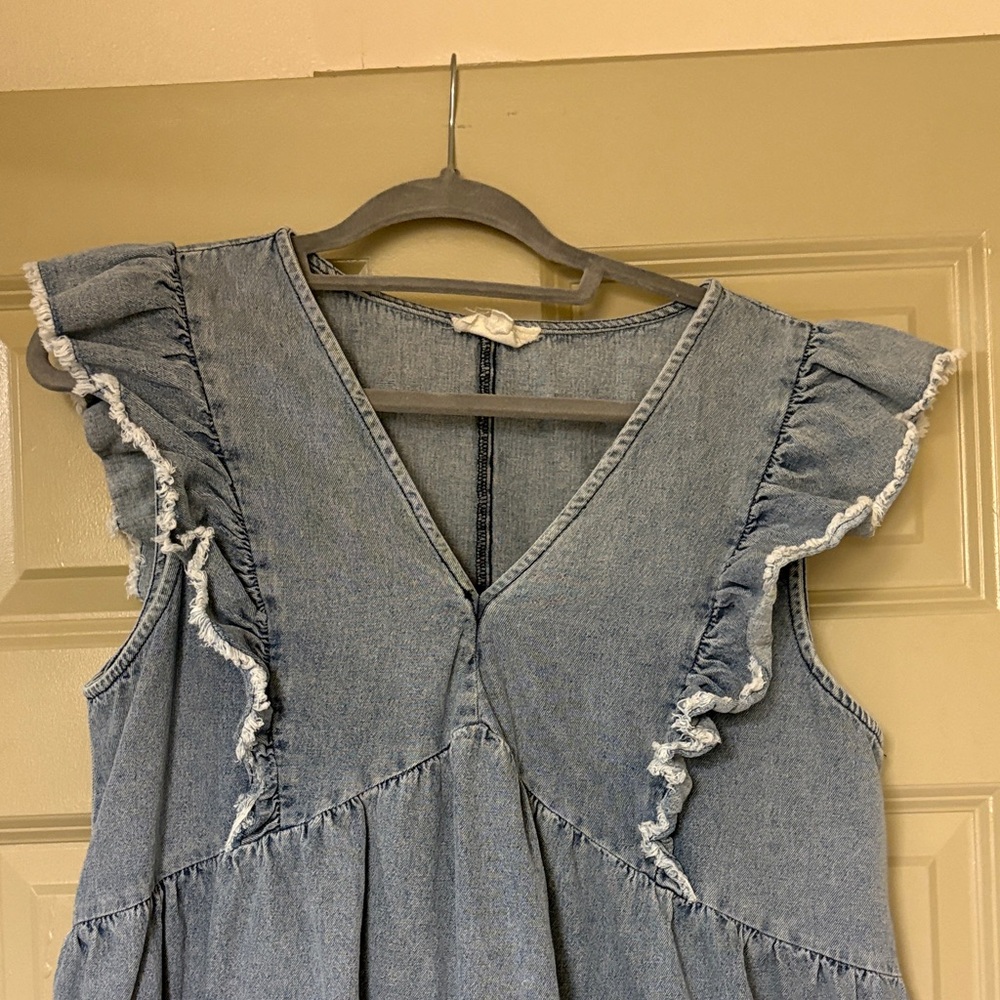 Umgee Light Blue Denim Ruffle Sleeveless Top - Picture 3 of 3